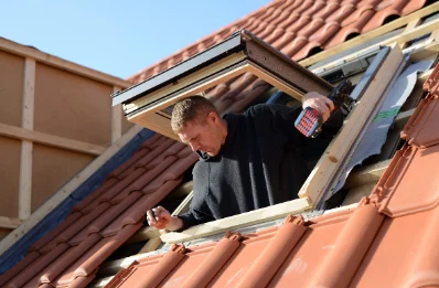 Pose de fenêtres de toit Velux à Troissereux
